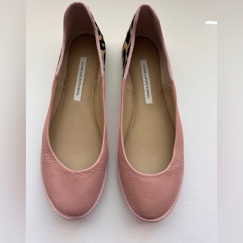 Diane Von Furstenberg Pink Leopard Print Botswana Flats 8.5